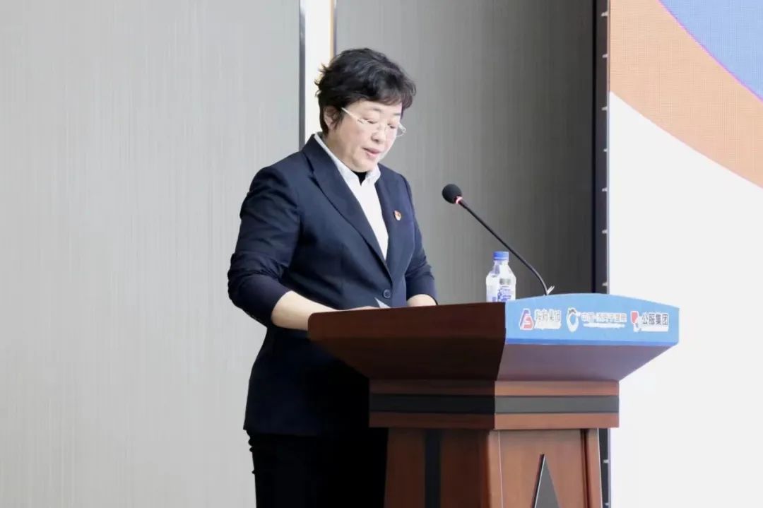 公海彩船集团、温泉集团、公服集团2023年新任干部任前集体谈话及集体送任仪式圆满结束
